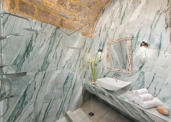 Astero * Rhodes City