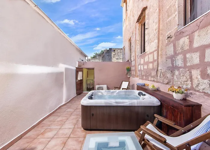 Astero * Rhodes City